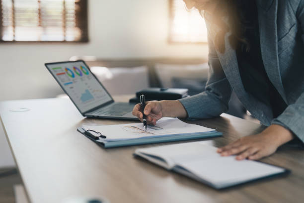 香港用户如何选择国际长途软件 兼顾商务、代理与代办服务需求的终极指南